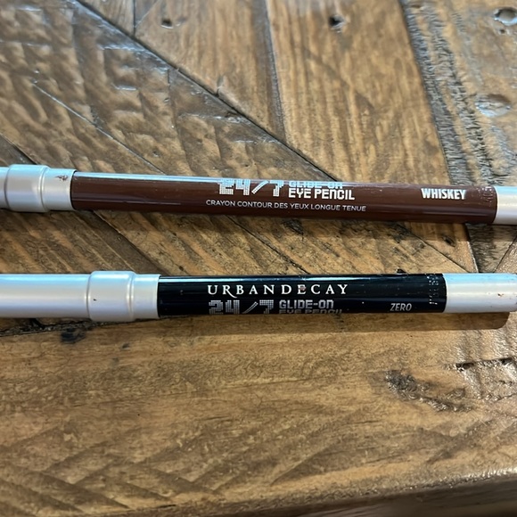 New assortment of lip and eye liners. - Picture 15 of 15